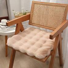 1 buah Bantal Persegi Bulu Kelinci Imitasi Lembut dan Halus Berukuran 45cm, Alas Kursi, Alas Bangku, Alas Pantat Hangat, Bahan Poliester Premium, Tebal dan Empuk, Lembut dan Halus, Cocok untuk Kursi Makan, Kursi Bos, Kursi Putar, Kursi Komputer, Hadiah Natal, Hadiah Liburan - A - View 8