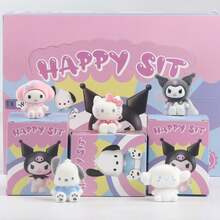 SANRIO 三丽鸥神秘礼盒——内含可爱的动漫风格PVC手办，包括小黛西、酷洛米、美乐蒂和肉桂狗！每个礼盒包含1个随机收藏品，是可爱动漫迷的必备之选，可用于装饰汽车仪表盘、家居书架、电脑显示器、桌面以及三丽鸥收藏角落！这款礼盒是送给三丽鸥爱好者、盲盒收藏家、动漫迷以及各年龄段朋友的绝佳生日、圣诞节、复活节、万圣节和节日礼物！ - 彩色 - 查看 4