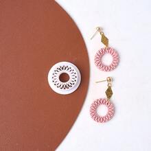 1pc Round Floral Pattern Soft Clay Earring Mold, Niche Geometric Earring Pendant Cutter DIY Handcraft Tool - White - View 3