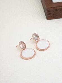 一对独特优雅的椭圆形珍珠母贝耳环，适合女性佩戴 - 玫瑰金 - 查看 4