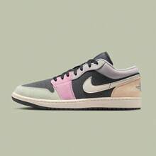 Men's Air Jordan 1 Low SE Basketball Shoes IB7109-004 - Coral Pink - View 1