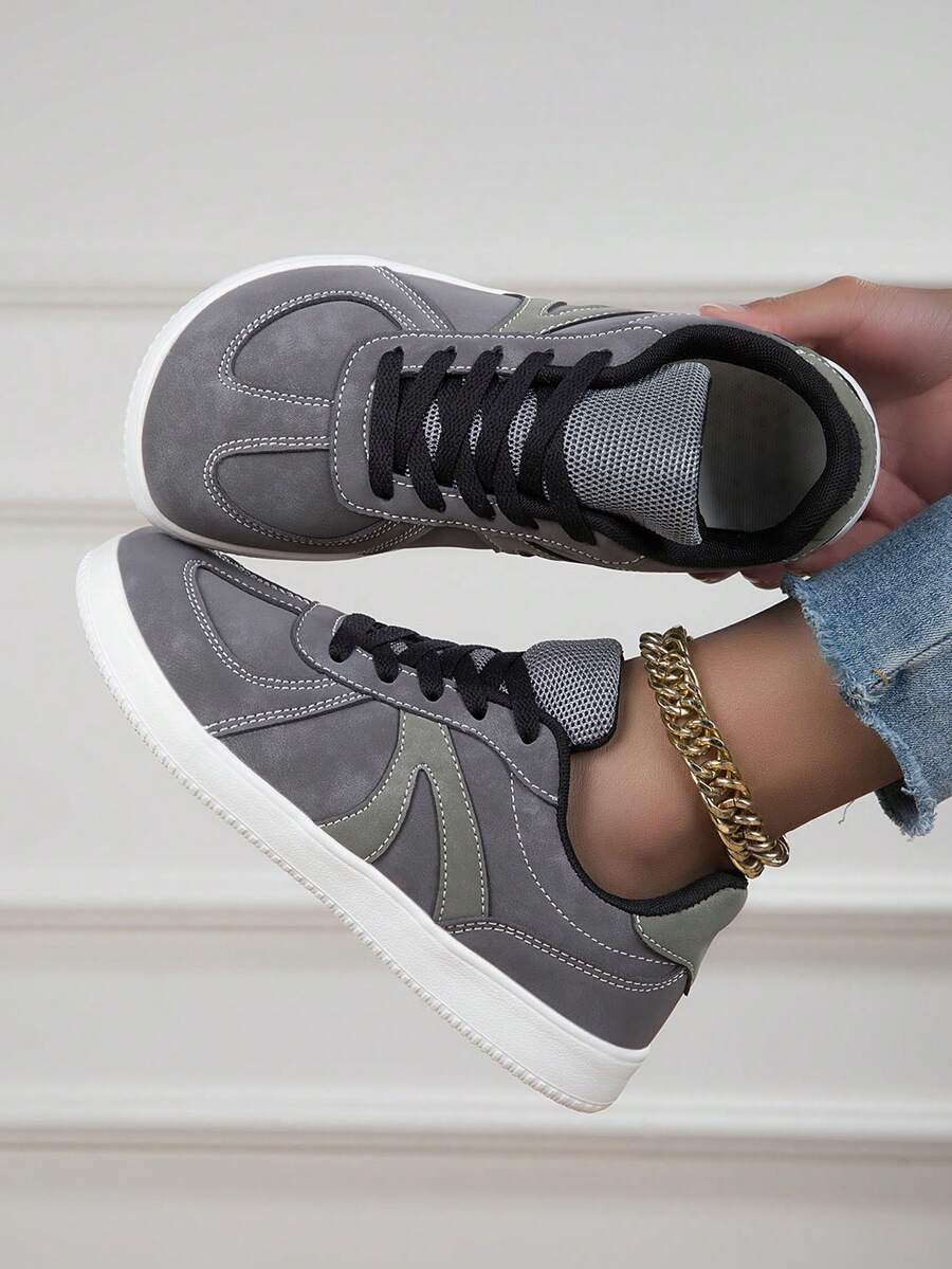 女士极简宽头滑板鞋，轻便防滑宽头运动鞋，时尚百搭宽头平底鞋，适合宽脚青少年休闲运动鞋，男女通用零落差宽头休闲鞋，为您的双脚提供舒适空间。 - 深灰色 - 查看 1