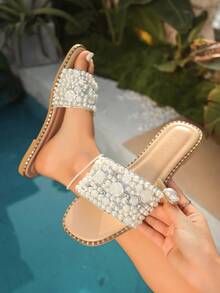 Teens New Pearl & Rhinestone 3D Floral Decor Flat Slides, Shimmering Resort Style, Suitable For Weekend Party, Outdoor Music Festival, Hanging Out With Friends, White Pearl & Rhinestone Flower Flat Sandals - White - View 3