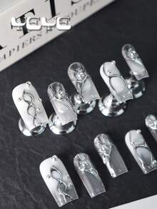 10片装亚克力美甲贴片，白色，中号方形，渐变白色，3D立体装饰线条，太阳，银豆，哥特风全覆盖方形美甲贴片，手工制作，Y2K风格，适合节日、派对、婚礼、日常佩戴，包含工具包，是送给女性和女孩的绝佳礼物，手工美甲贴片 - 白色 - 查看 4