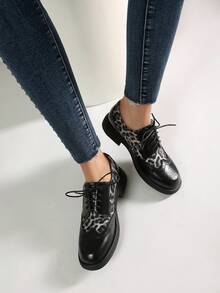 Brogue Women's Round Toe Thick Sole Lace-Up Shoes, Leopard Print Patchwork Office Casual Chunky Loafers - Silver - View 6