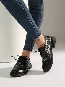 Brogue Women's Round Toe Thick Sole Lace-Up Shoes, Leopard Print Patchwork Office Casual Chunky Loafers - Silver - View 5