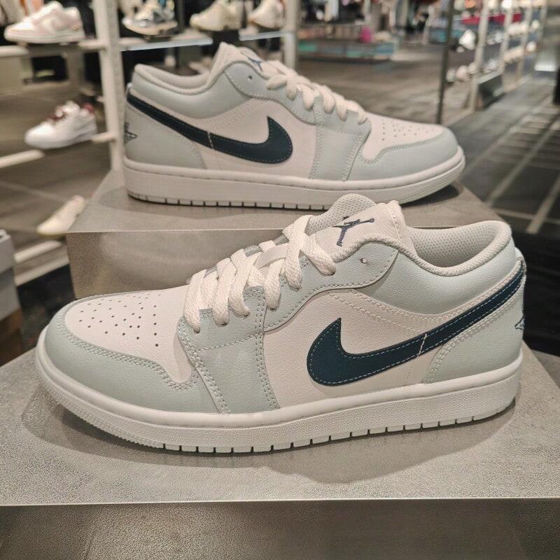 Nike Giày thể thao nam AJ1 cổ thấp, kiểu dáng retro, giày bóng rổ mới. - Trắng/Xám xanh nhạt - Xem 1