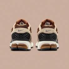 Men's Nike Zoom Vomero 5 Athletic Casual Shoes - Brown/Grey - View 8