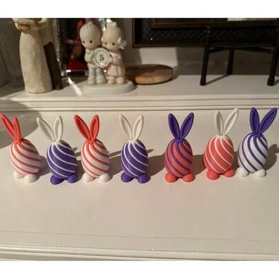 1个趣味旋转兔子彩蛋，每个尺寸9.4厘米，颜色随机组合，适合办公室娱乐和装饰，也是圣诞节、复活节和其他节日的绝佳礼物选择。