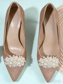 1 par de clips para zapatos con perlas desmontables, hechos a mano, decoraciones para zapatos de novia de temporada de bodas, accesorios para tacones altos - Blanco - Ver 3