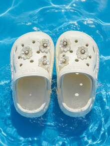 HAHABOBO New Popular Children's Slippers & Sandals - Girls' Shoes For Summer & Autumn, 3D Silver Flower Pattern, Elegant & Cute Fashion, EVA Material Comfortable Lightweight Soft Flat Slides, Suitable For Indoor Shower, Home, Outdoor Walking, Travel, Commute, School, Beach, Water Shoes, All Seasons - White - View 6