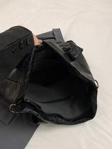 Black PU Leather Crocodile Texture Large Capacity Tote Bag, Multi-Pocket Design Suitable For Various Occasions, Can Be Worn As Shoulder Or Crossbody Bag, Adjustable Strap, Fits 16-Inch Laptop, Files, Great For Shopping, Travel, Holidays, Casual, Soft Texture - Black - View 9