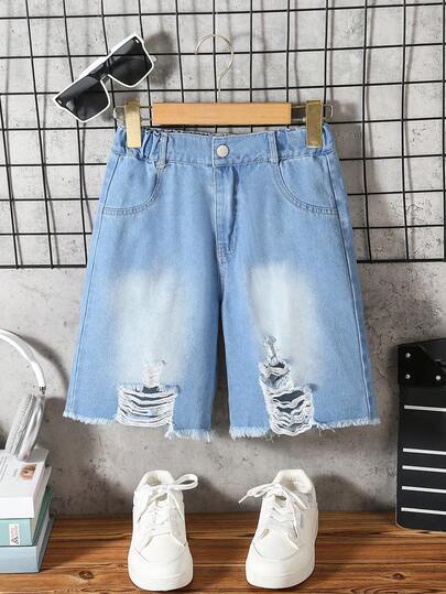 1 chiếc quần short denim màu xanh dương cổ điển, thời trang, thoải mái, thoáng mát, chống nắng, dành cho bé trai, kiểu dáng thường ngày, có viền rách nhẹ.