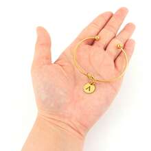 1pc New Classic Round Hollow Initial Pendant Golden Opening Bracelets For Women - Yellow Gold - View 3