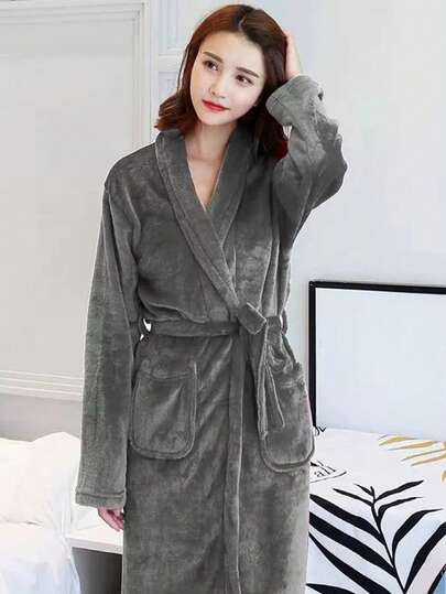 1pc Women's Plush Bathrobe, Multiple Colors Available, With Belt And Pockets. Fluffy, Soft And Warm, Suitable For Both Men And Women. Ultra-Soft Plush Fabric, Excellent Water Absorption.