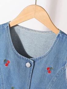 2pcs Tween Girls Fashion Sweet Loose Casual Energetic Cute Cherry Embroidery Sleeveless Top And Versatile Blue Denim Shorts Set - Medium Wash - View 4