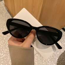 Women's Fashionable Glasses High-End Retro Modern Cat Eye - Clear - View 21
