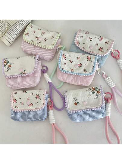 Un estuche para auriculares de encaje lindo y fresco, compatible con auriculares Apple o auriculares inalámbricos Bluetooth, con un patrón de cuadros y flores, se puede usar como regalo de Navidad o de boda