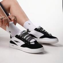Tênis Street Unissex Preto e Branco Casual Estilo Urbano 2026 - REF035 Preto e Branco - Visão 2