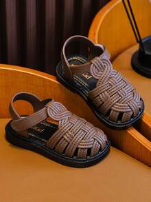 2026夏季新款儿童凉鞋，简约时尚闭趾防撞保护趾沙滩凉鞋，适合幼儿和小童，百搭休闲 - 棕色 - 查看 6