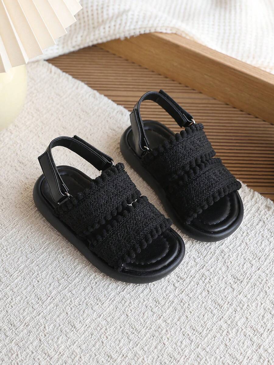 1 Pair Children's Summer New Soft Bottom Fashion Versatile Outdoor Non-Slip Criss-Cross Lace Flat Sandals - Black - View 1