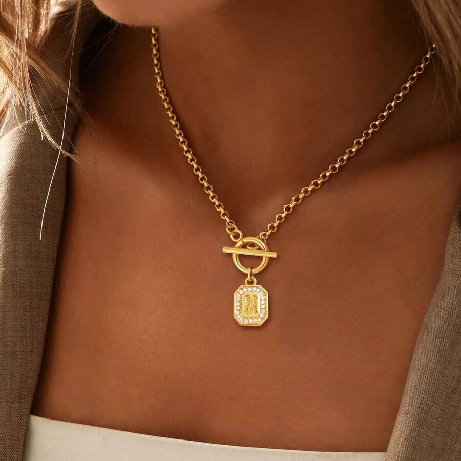 1 buah Kalung Rantai Emas Stainless Steel dengan Liontin Huruf Persegi Klasik Minimalis untuk Wanita - Yellow Gold - View 1