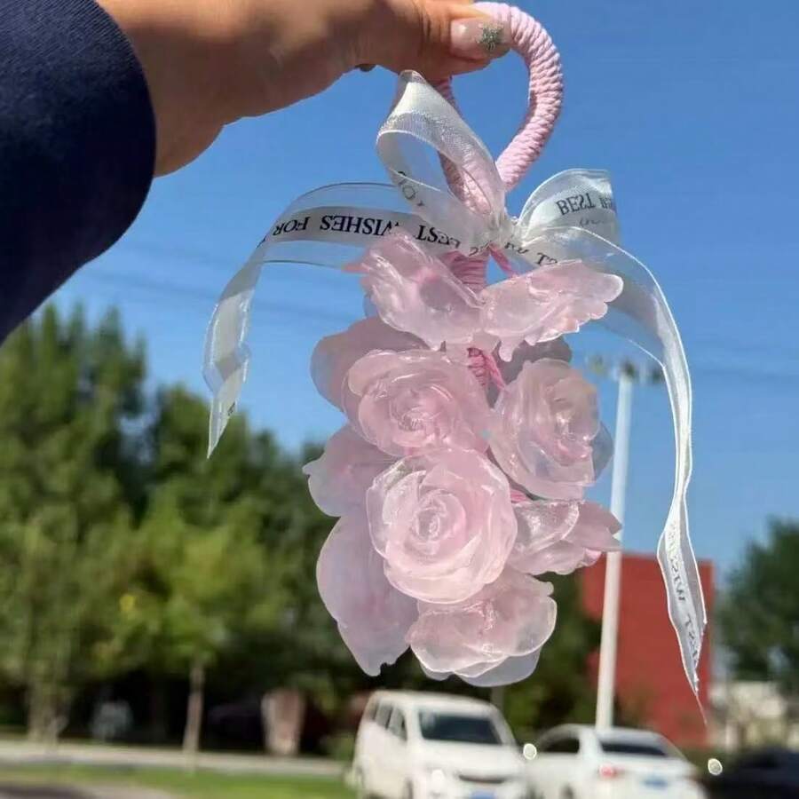 DIY玫瑰香皂制作套装，实用又有趣。手工制作的玫瑰香皂可用作车载空气清新剂或衣橱香氛，是伴娘礼物、教师节礼物、母亲节礼物或情人节礼物的理想之选。 - 彩色 - 查看 1