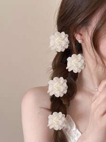 6pcs Dreamy Sweet Cute Fabric Flower Hair Clips - Beige - View 2