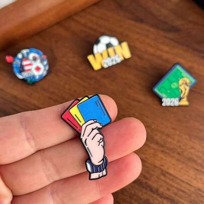 SHARLOVY 1 pieza Insignia de solapa conmemorativa de metal de 2026 USA-Canadá-México, regalo pequeño coleccionable para Año Nuevo, Día de San Valentín, Pascua