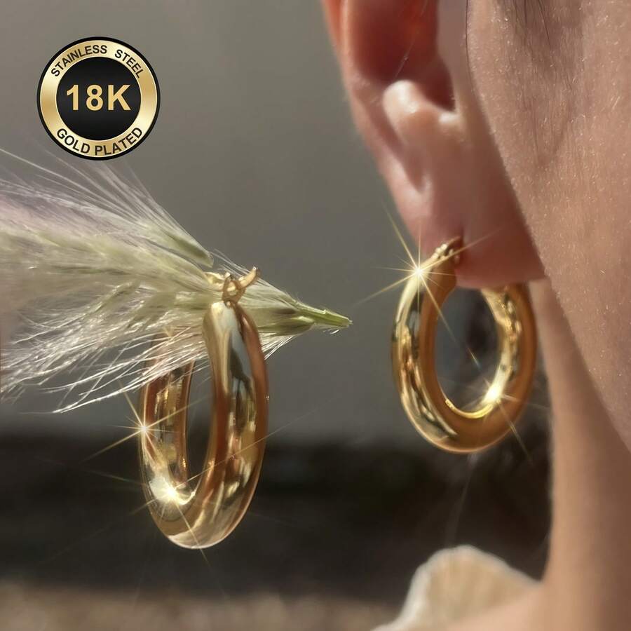 Khuyên tai vòng nữ bằng thép không gỉ mạ vàng 18K, không gây dị ứng, nặng 83,48g, dày 5mm, trang sức thiết kế tối giản cổ điển thanh lịch và thời trang, phù hợp cho đeo hàng ngày, đi nghỉ lễ và dự tiệc. - Vàng - Xem 1
