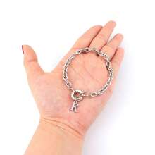 1 pieza Brazalete de cadena de acero inoxidable con colgante de inicial plateado clásico de moda para hombres - Plateado - Ver 3