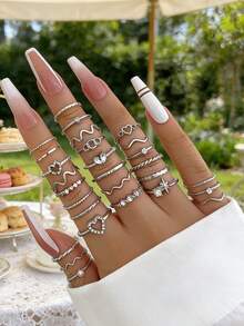 28pcs Fashion Ring Set, Silver Minimalist Rhinestone Heart, Wave And Geometric Pattern Stackable Rings, Suitable For Daily Wear, Party, Music Festival And Office Attire - Silver - View 3