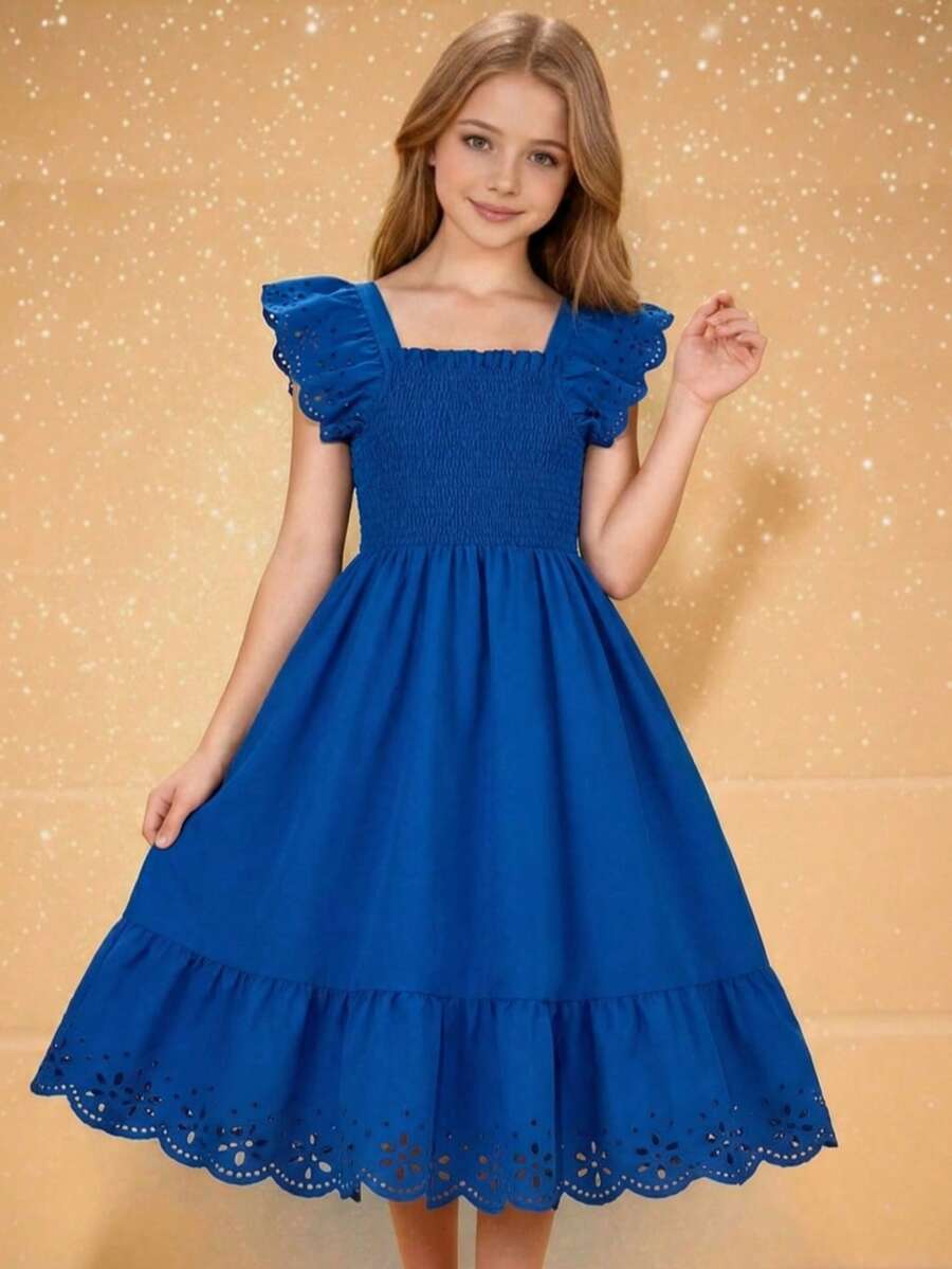 Gaun Kasual Anak Perempuan Remaja Warna Polos dengan Detail Kerutan Motif Bunga di Bagian Bawah - Biru - View 1