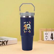 30盎司不锈钢保温水杯，带提手，双层壁防漏，适用于大多数杯架，带盖和吸管，适合健身房、家庭、办公室和旅行，A-Z字母熊图案 - 藏蓝色 - 查看 28