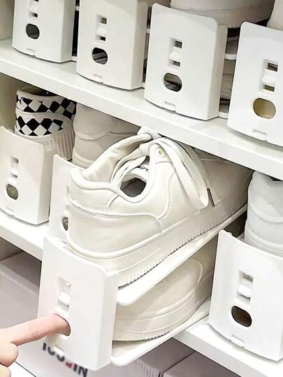 Kệ đựng giày nhựa hai tầng có thể điều chỉnh, không cần lắp đặt, giá để giày hai tầng, tủ đựng giày tiết kiệm không gian với các vách ngăn, phù hợp cho giày thể thao, bốt và nhiều loại giày khác.