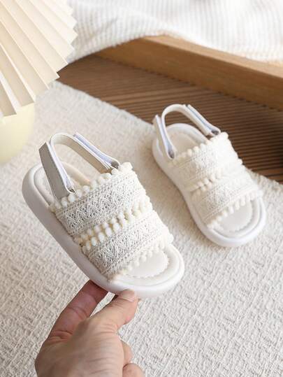 1 Pair Children's Summer New Soft Bottom Fashion Versatile Outdoor Anti-Slip Criss-Cross Lace Flat Sandals