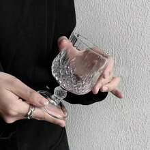 1pc High-Quality Stemmed Glass Cup, Minimalist Striped Design, Large Capacity, Heat & Cold Resistant, Suitable For Kitchen, Restaurant, Coffee, Juice And Various Beverages - Clear - View 3