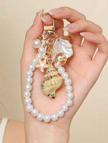 Natural Asymmetrical Seashells, Starfish, Conch & Starfish Bags Charms, Love Buckle Design, Wallet Pendant Decoration Charm Bridesmaid Gift Summer Accessories Beach Vacation Pendant Decoration Ocean Starfish Shell Keychain Details & Charming Accessories Suitable For Women'S Ideal Vacation Daily Use, More Popular With Fashion People Summer Beach Accessories, Ideal Gift For Mother, Valentine'S Day Gift - Multicolor - View 1