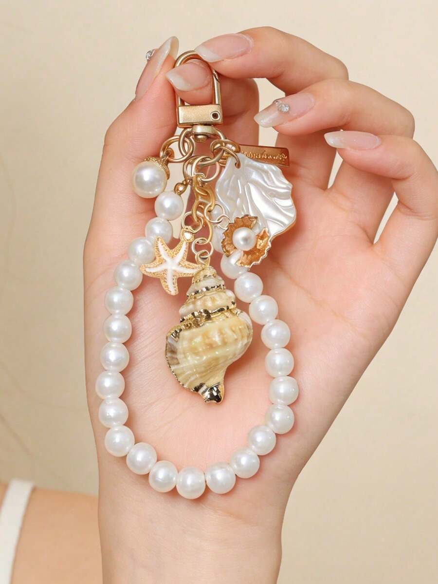 Natural Asymmetrical Seashells, Starfish, Conch & Starfish Bags Charms, Love Buckle Design, Wallet Pendant Decoration Charm Bridesmaid Gift Summer Accessories Beach Vacation Pendant Decoration Ocean Starfish Shell Keychain Details & Charming Accessories Suitable For Women'S Ideal Vacation Daily Use, More Popular With Fashion People Summer Beach Accessories, Ideal Gift For Mother, Valentine'S Day Gift - Multicolor - View 1