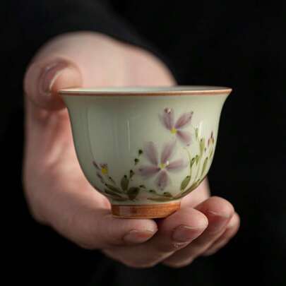 2pcs/6pcs Vintage Style Grayish-Green Chamomile Bud Tea Cup, Suitable For Living Room, Tea House, Restaurant. Retro Stoneware Mug Ceramic Coffee Cup Tea Cup Handmade Glaze, Natural Clay, Milk Cup, Small Capacity Water Cup, Simple And High Quality, Home Office Kitchen Drinkware Accessories, Perfect As A Gift For Friends, Relatives And Couples 50ml.