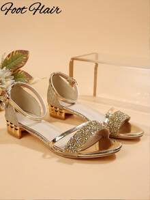 Sandalias planas con tacón bajo y brillantes rhinestones dorados para mujer, adecuadas para la playa, discoteca, fiesta, baile de graduación, vida nocturna y uso diario, nuevas sandalias planas elegantes y versátiles de verano con correa de hebilla y punta abierta - Dorado - Ver 7