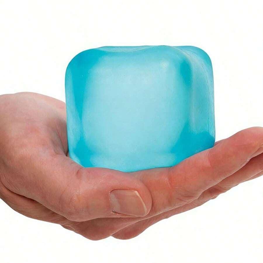 这款感官挤压魔方玩具——减压挤压球，是一款可随时缓解焦虑的手持桌面玩具，适合教室、户外和办公室等场所使用。它是桌面装饰、课堂奖励、派对礼物和节日礼品的完美之选！ - 彩色 - 查看 1