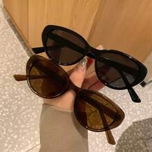 Women's Fashionable Glasses High-End Retro Modern Cat Eye - Clear - View 20