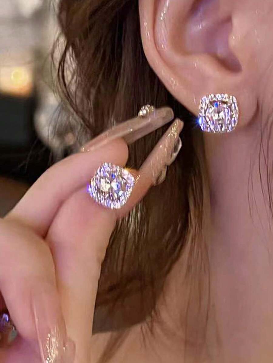 1 Pair Square Zirconia Crystal Stud Earrings, Minimalist Fashionable Elegant Earrings Suitable For Women's Daily Wear