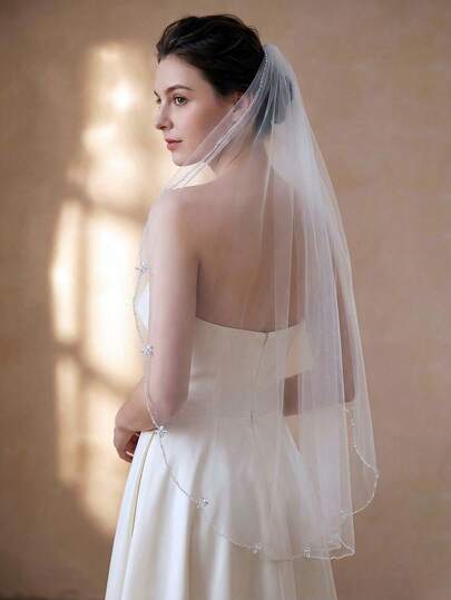 1pc Handmade Crystal Beaded Bridal Veil, Single Layer Fingertip Length With Ruffle Edge, Suitable For Wedding, Bachelorette Party, Wedding Photography, Storefront Display, With Hair Comb