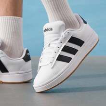 Adidas GRAND COURT ALPHA 00s 网球鞋，低帮，轻便，适合城市徒步、日常训练、休闲运动鞋，JQ2996 - 白色/黑色/樹脂黃 - 查看 1