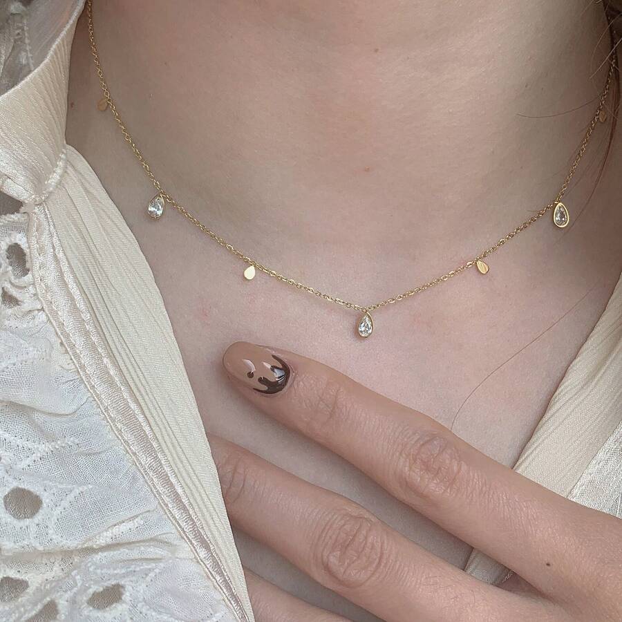 1 Pc Teardrop Rhinestone Titanium Steel Necklace For Women, Featuring A Sparkling Water Drop Pendant With 18K Gold-Tone Finish And A Delicate Collarbone Chain Design, Creating A Bright And Elegant Look Perfect For Daily Wear Or Special Occasions - Multicolor - View 1