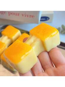 TABA品牌可爱软萌玩具，甜点造型，柔软果冻质地，保湿，趣味十足，是理想的礼物，适合办公室使用以缓解压力，可爱又美观。 - 彩色 - 查看 11