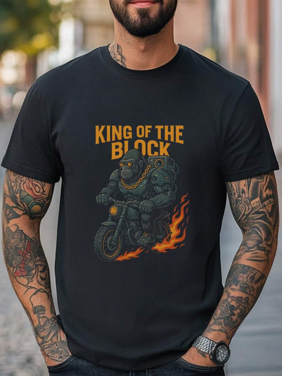 Camiseta con Gráfico de Ape Motociclista Rey del Bloque con Llamas - Negra, Unisex, Corte Holgado. Top de cuello redondo estilo bohemio% algodón para uso casual al aire libre; uso diario. Comodidad para todas las estaciones. Ropa de ocio. Camisa de Diseño Atrevido. Tela sin elasticidad - Negro - Ver 1