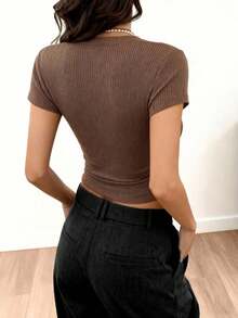 Blusa de punto de manga corta versátil para mujer, diseño acanalado, tela elástica, longitud regular - Caqui - Ver 4